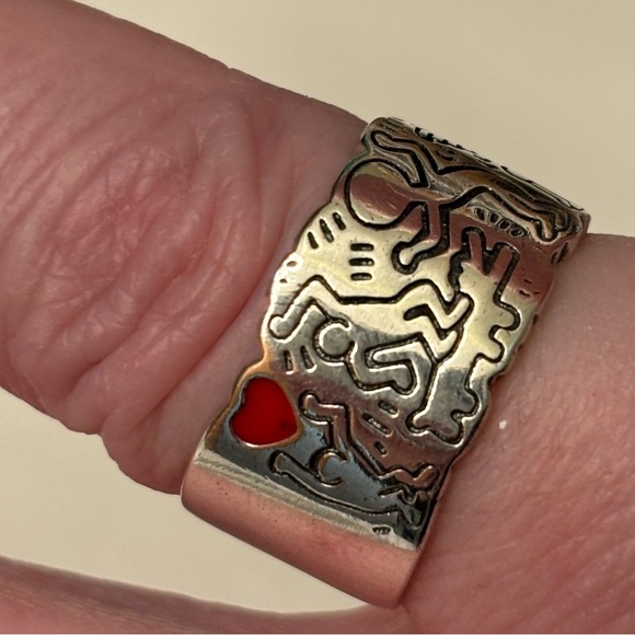 Silver Color Ring - Size 6 - Keith Haring inspired design - Picture 3 of 4